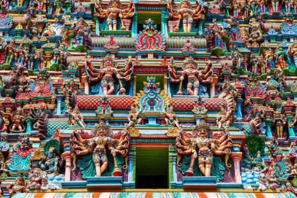 who built meenakshi temple